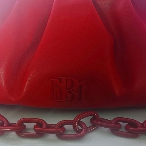 Badgley Mischka Red Frame Clutch Shoulder Bag W/ Chain (NWT)(MSRP $129) ✨️❤️✨️ - Picture 2 of 6